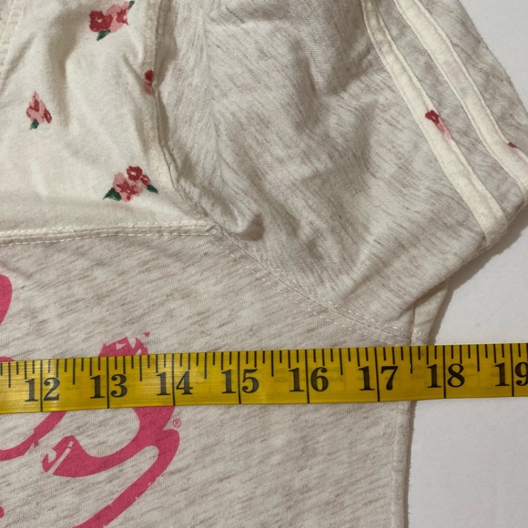 Chicago cubs women’s medium baseball graphic Cream/pink T-shirt - Picture 5 of 9